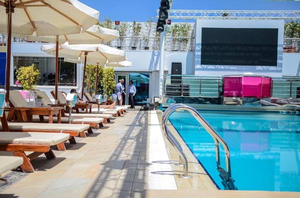 เดดอะ กาเบรียล Hotel ไคโร ภายนอก รูปภาพ The pool at the Wynn