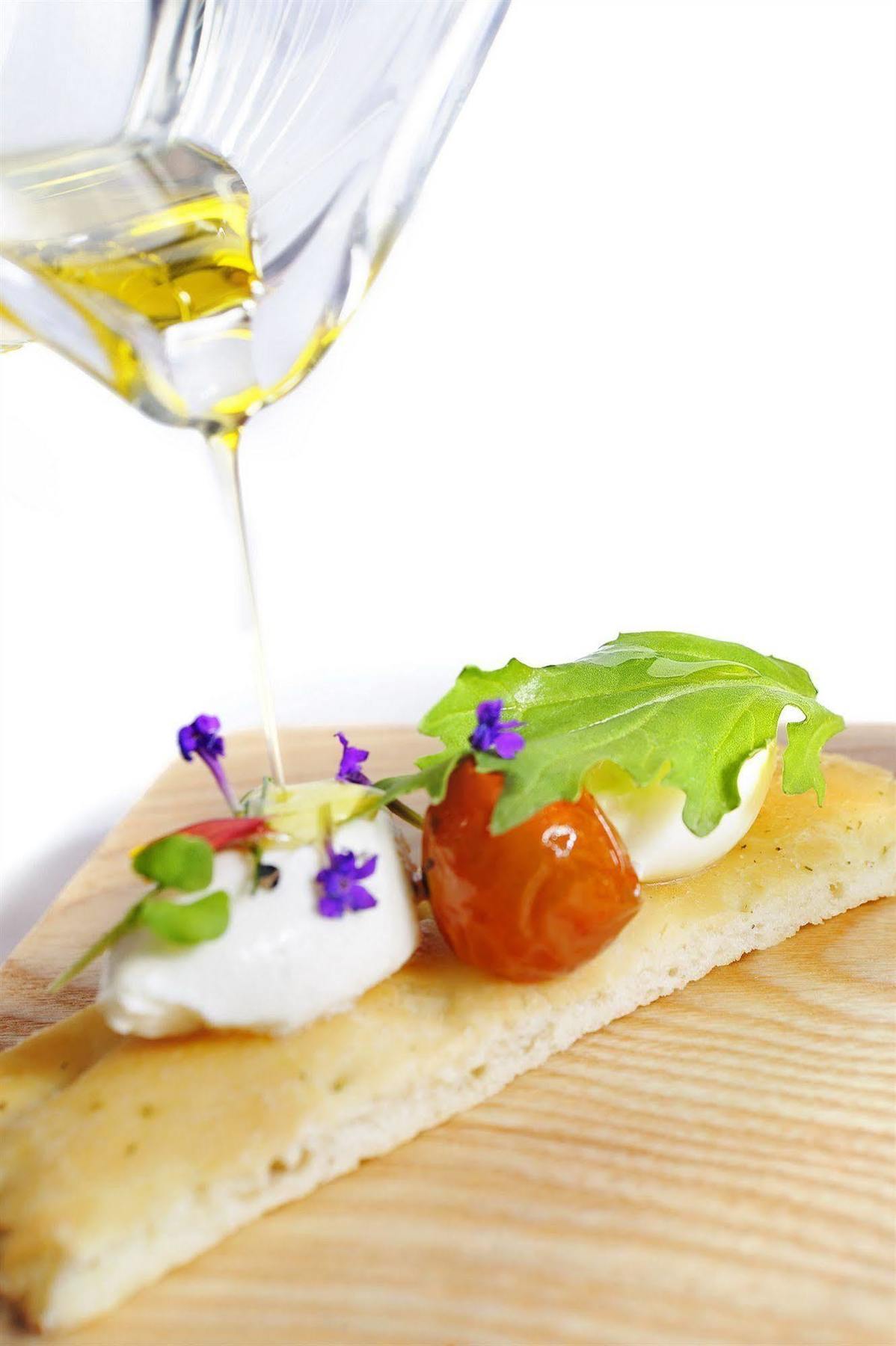 เดดอะ กาเบรียล Hotel ไคโร ภายนอก รูปภาพ Mozzarella with tomato and basil