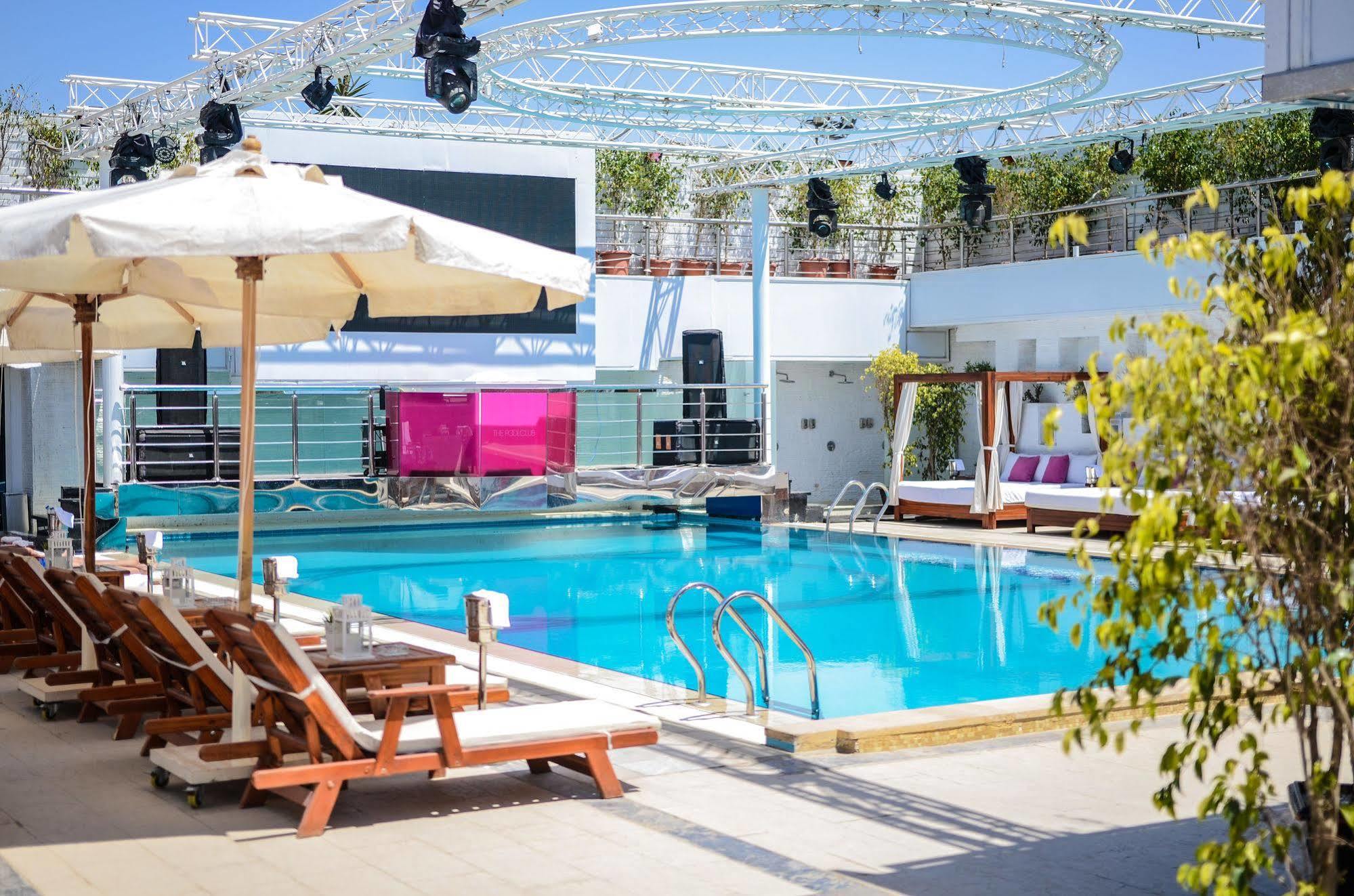 เดดอะ กาเบรียล Hotel ไคโร ภายนอก รูปภาพ The pool at the nightclub